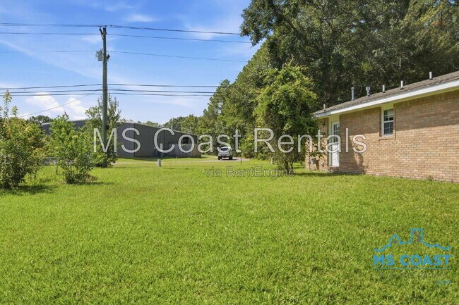 Building Photo - 15317 Waycross Dr