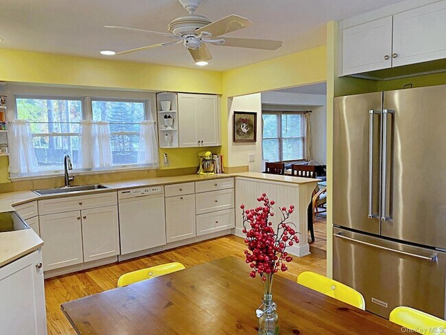 Building Photo - 1855 Kenneys Rd