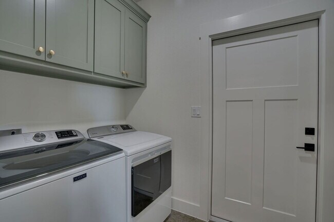 Building Photo - 106 Cardinal Wds