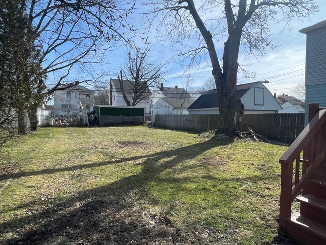 Building Photo - 5233 Anthony St