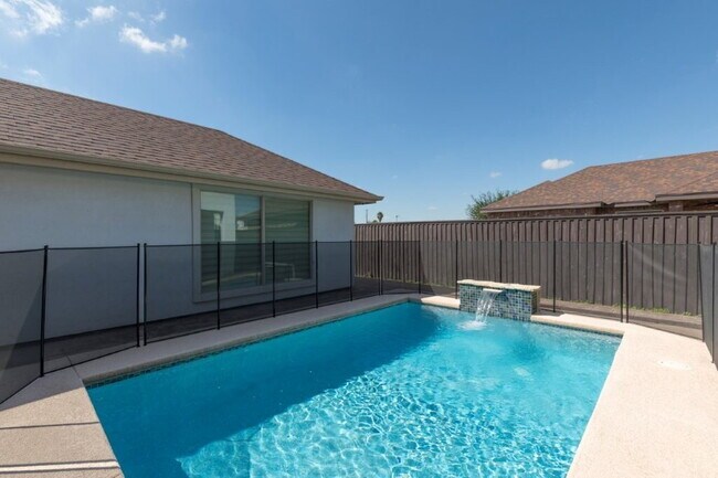 Building Photo - "Spacious 4-Bed Oasis with Pool Retreat in Mission, TX!"