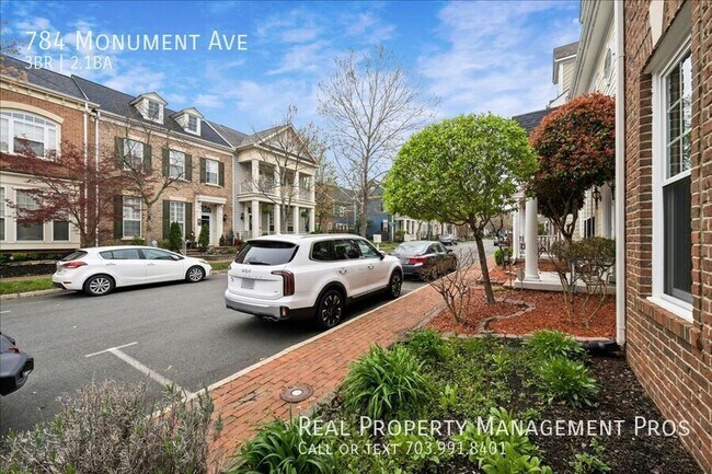 Building Photo - 784 Monument Ave