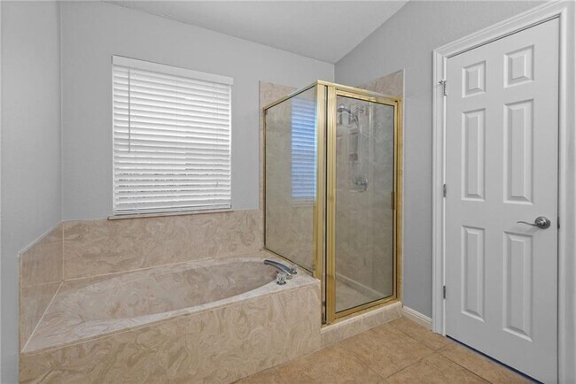 Building Photo - 1904 Dayflower Trce