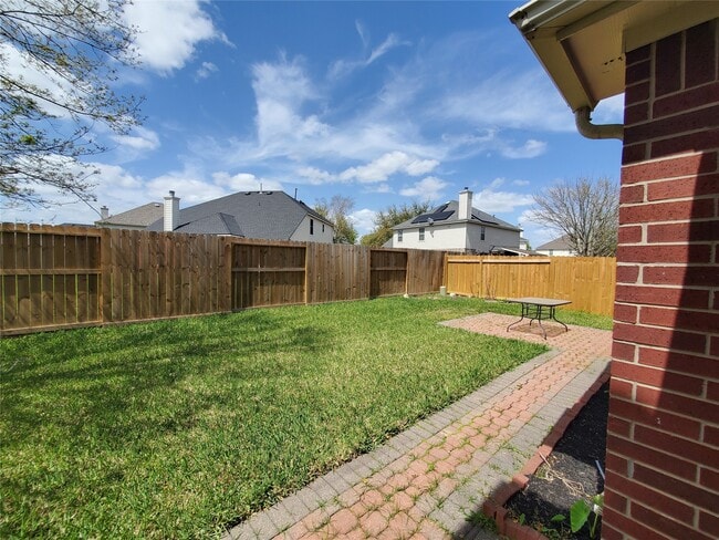 Building Photo - 2502 Suncreek Ln