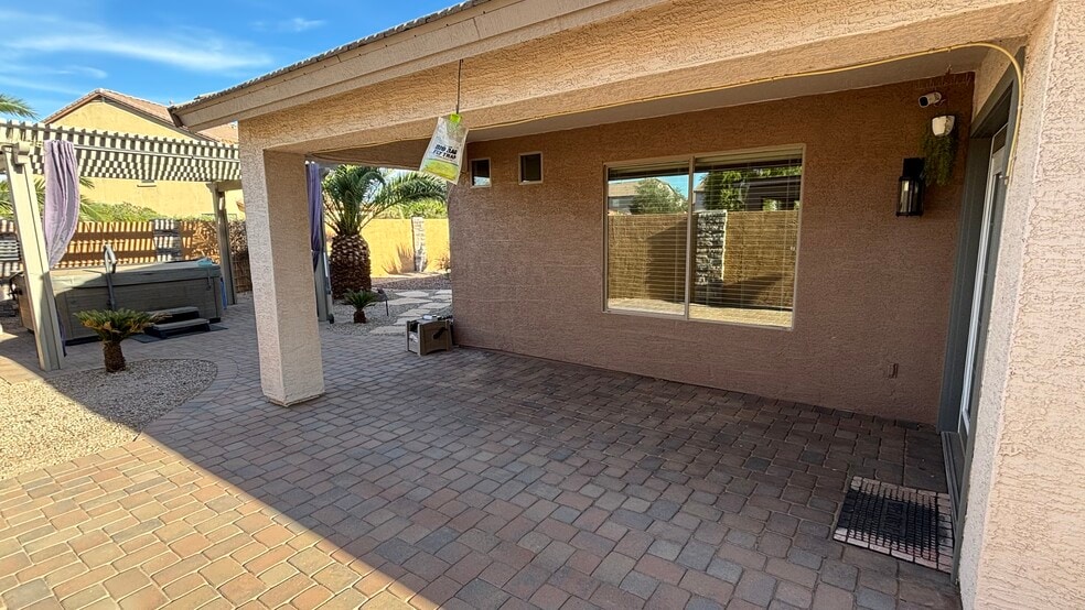 Building Photo - 21047 N Alma Dr