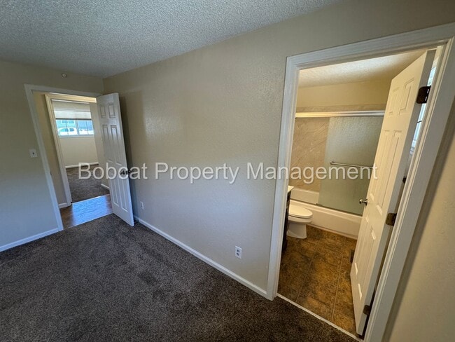 Building Photo - 3 Bed, 2 Bath, Home Located in Gardnerville