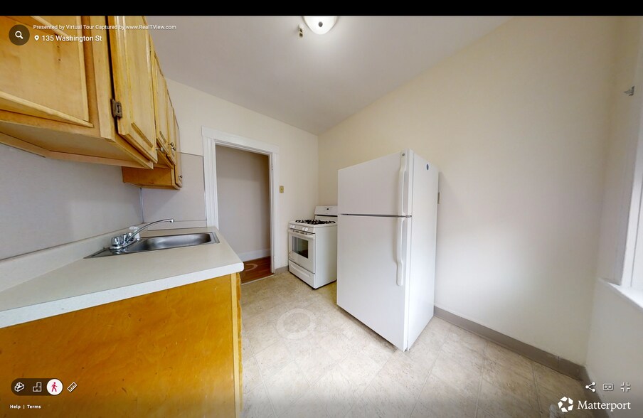 Building Photo - 137 Washington St