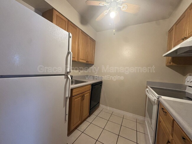 Building Photo - 3623 S Sheridan Blvd