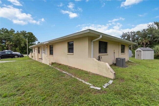 Building Photo - 284 Lomond Dr