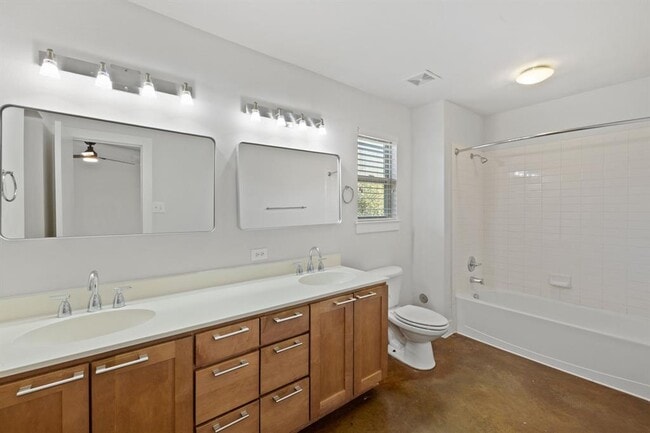 Building Photo - 2304 Rain Water Dr