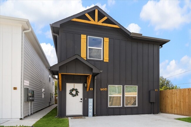 Primary Photo - 7504 Laura Koppe Rd