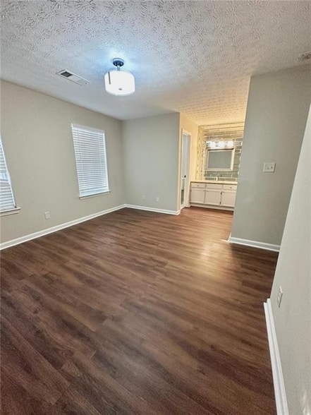 Building Photo - 6372 Wedgeview Dr