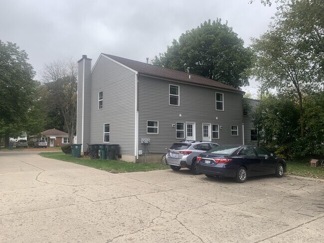 Building Photo - 438 Spartan Ave