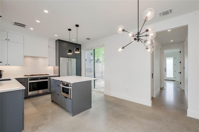 Building Photo - 1206 Justin Ln