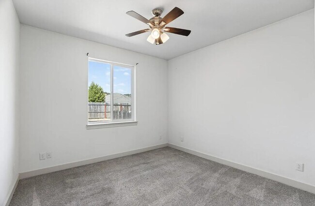 Building Photo - Lake California Home with 2 Car Garage and RV Parking- Available for Move In! $300 Move in Special!!