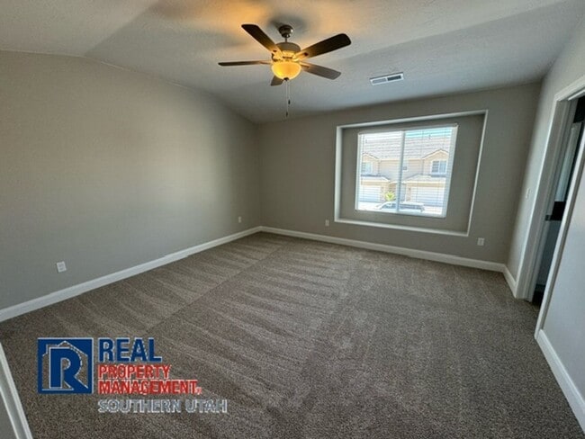 Building Photo - River Trail Townhome