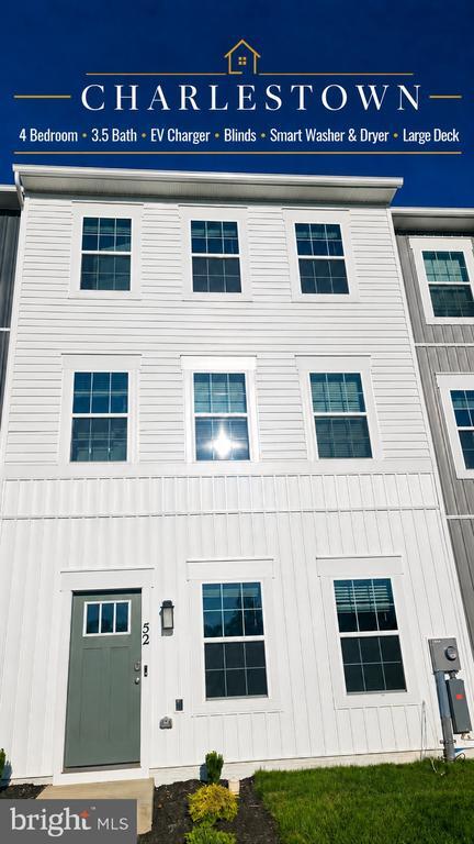 Building Photo - 52 Aloma St