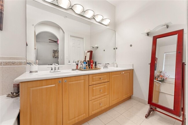 Building Photo - 20032 SW 128th Ct