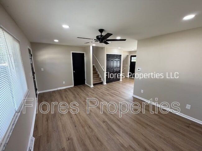 Building Photo - 1413 Cranwood Dr