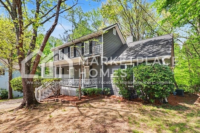 Building Photo - 2699 Foxglove Dr SW