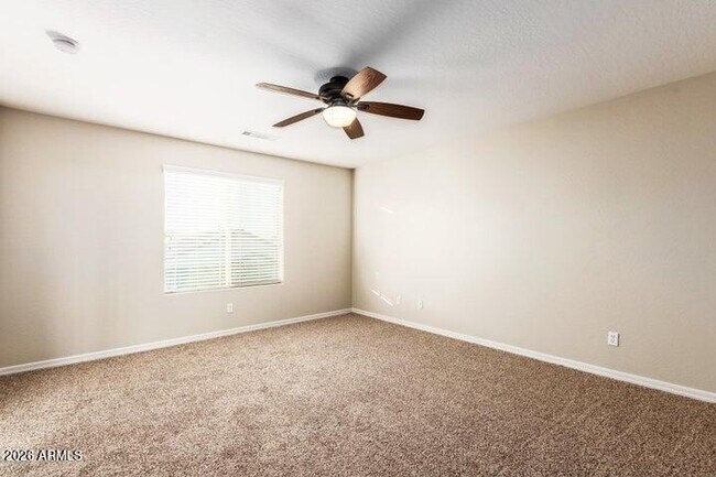 Building Photo - 18606 W Sunnyslope Ln