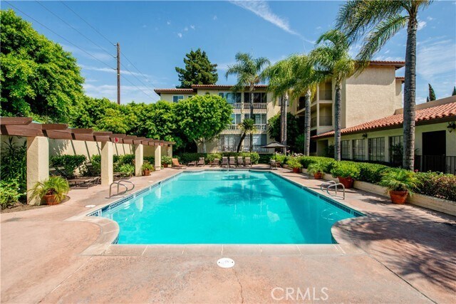 Building Photo - 12720 Burbank Blvd