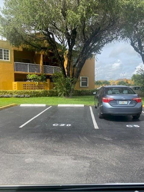 Building Photo - 9701 Fontainebleau Blvd