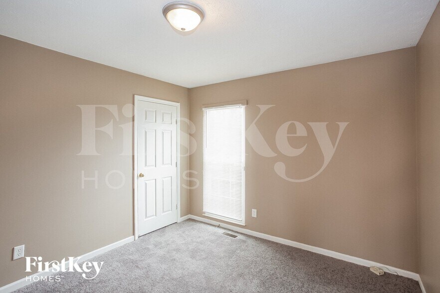 Building Photo - 515 Palmyra Dr