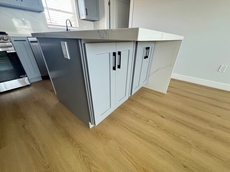 Building Photo - 18509 Burin Ave