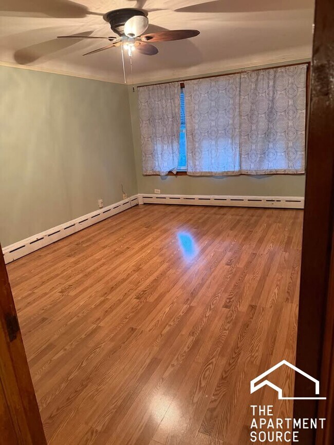 Building Photo - 5143 S Rockwell St