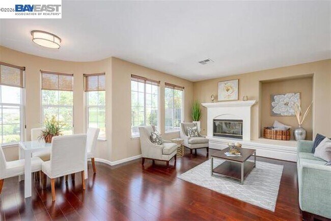 Building Photo - 4540 Sweetgale Dr