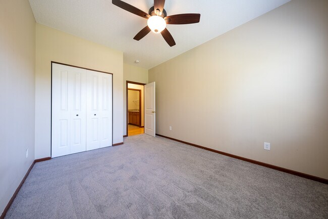 Building Photo - 16549 Dodd Ln