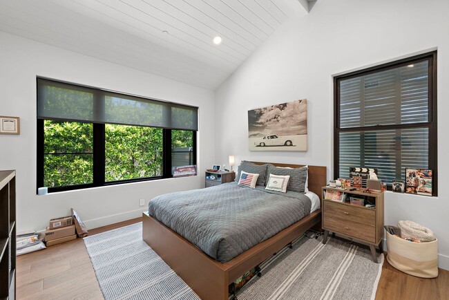 Building Photo - Modern Farmhouse Perfection