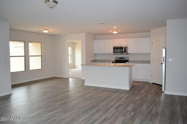 Building Photo - 2367 Oakmont Ln