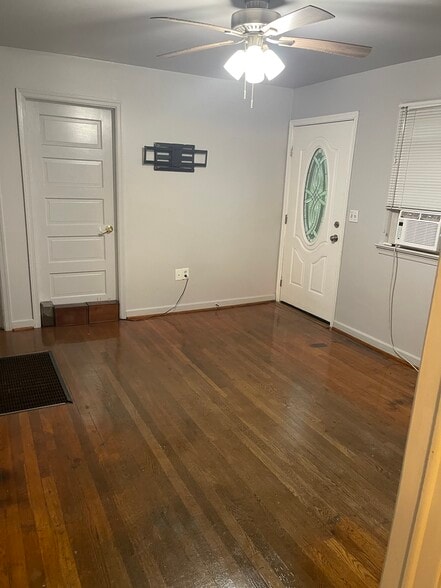 Building Photo - 44 S Woodlawn Ave