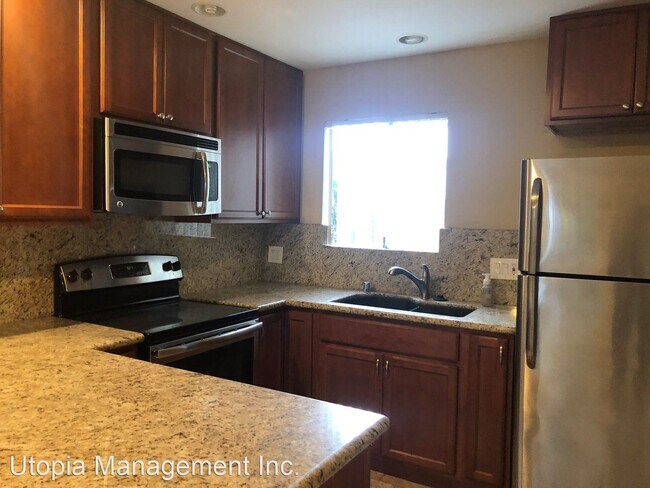 Building Photo - 421 S Mollison Ave