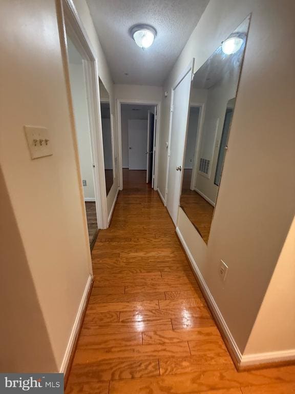 Building Photo - 14203 Wolf Creek Pl