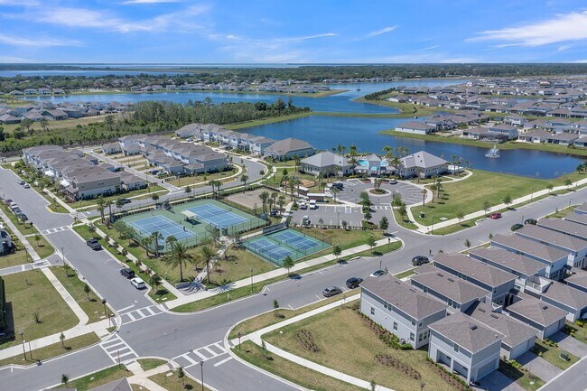 Building Photo - Luxurious Townhome in Lake Nona - A Perfec...