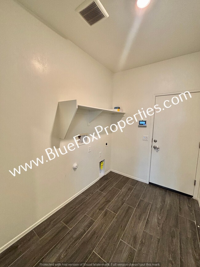 Building Photo - 8896 E Pantano Bluff Dr