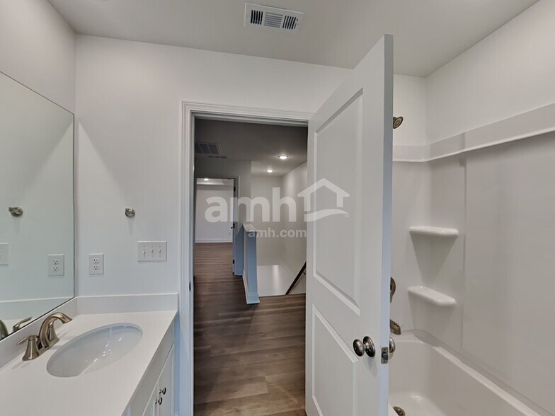 Building Photo - 201 Gershon Way