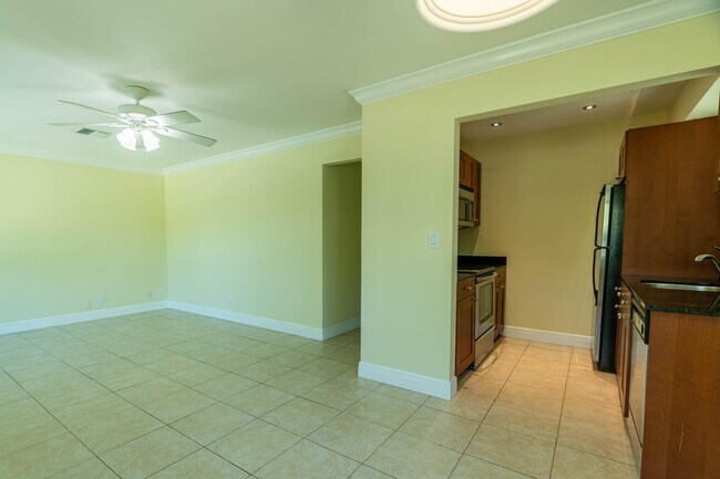 Building Photo - 1680 NE 34th Ln