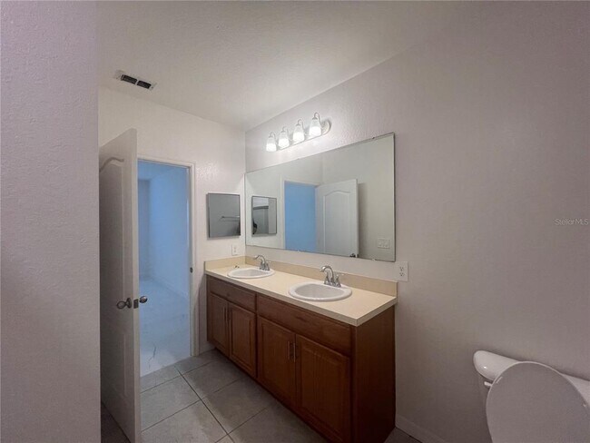 Building Photo - 1339 Maracaibo St