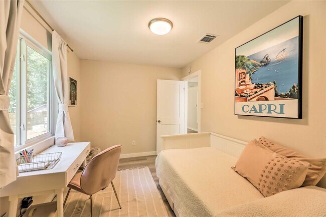 Building Photo - 6204 Wagon Bend