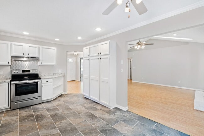 Building Photo - Stylish 3BR Ranch in Prime Wake Forest Location!