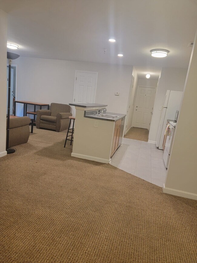 Building Photo - Eagles Landing-Condo