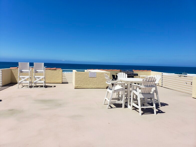 This is your table on roof deck - 72 The Strand