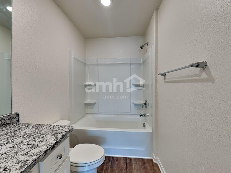 Building Photo - 6074 Mason Tucker Dr