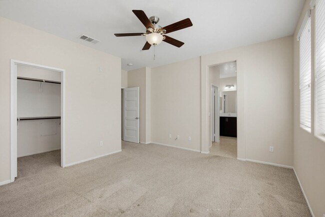 Building Photo - 42910 Avenida Amistad
