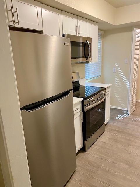 Building Photo - 1402 Summer Creek Dr