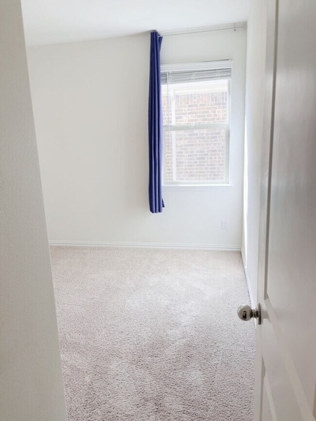 Building Photo - Spacious 4BR House in Forney , near by bes...